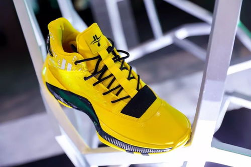 廣州SneakerCon驚現“神鞋”！球鞋愛好者上演排隊圍觀熱潮